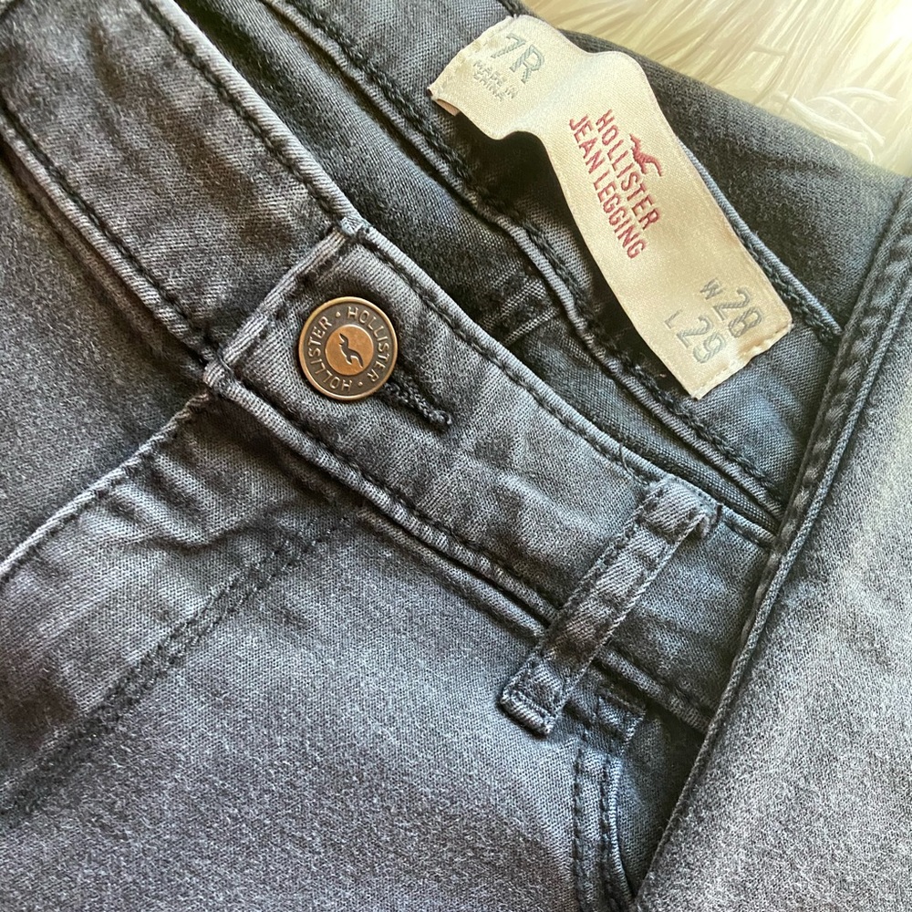 Hollister jean leggings size 7.